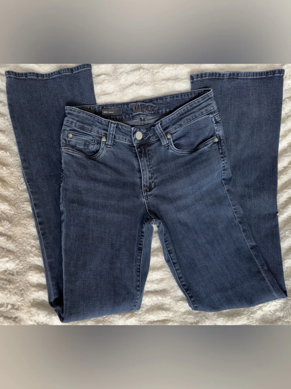 Kut from the Kloth Nicole Bootcut Jeans | Size 4 | Medium Wash Stretch Denim Y2K - Picture 2 of 10